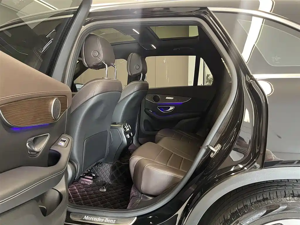 Mercedes-Benz GLC 2022 Facelift GLC 300 L 4MATIC Dynamic Collector's Edition фото 18