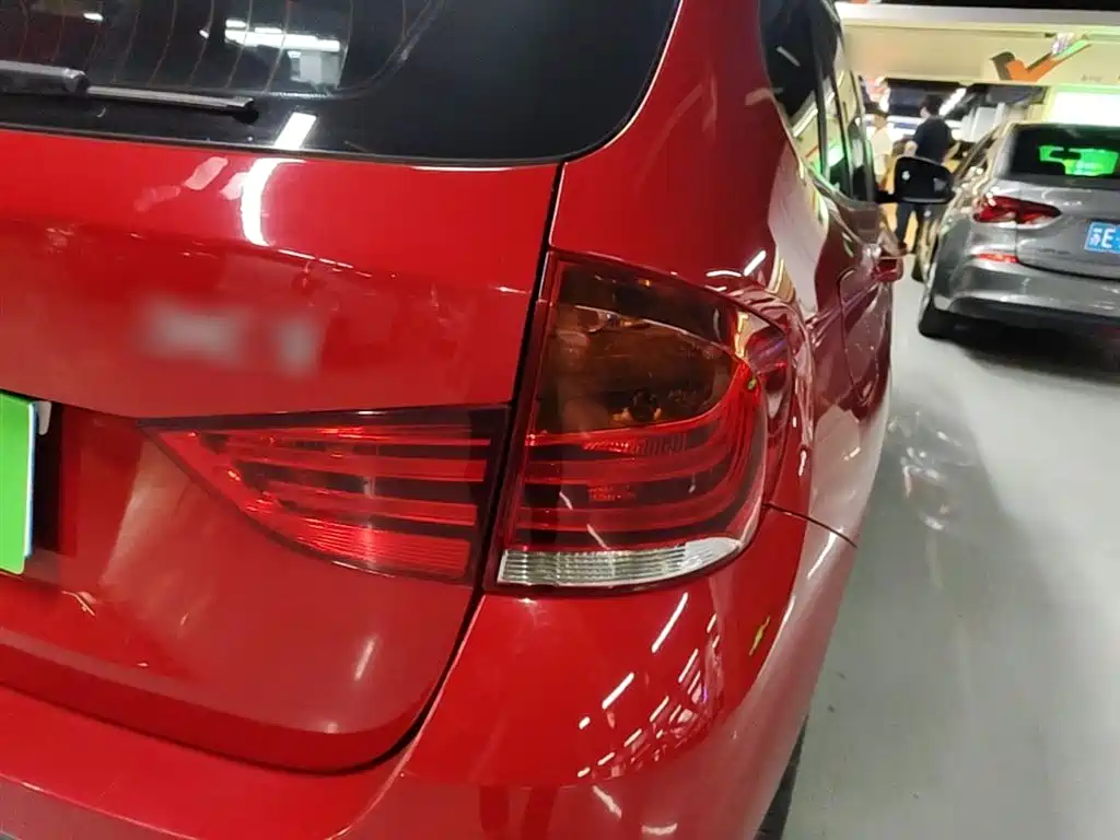 BMW X1 2015 Model sDrive18i Fashion Advanced Edition фото 8