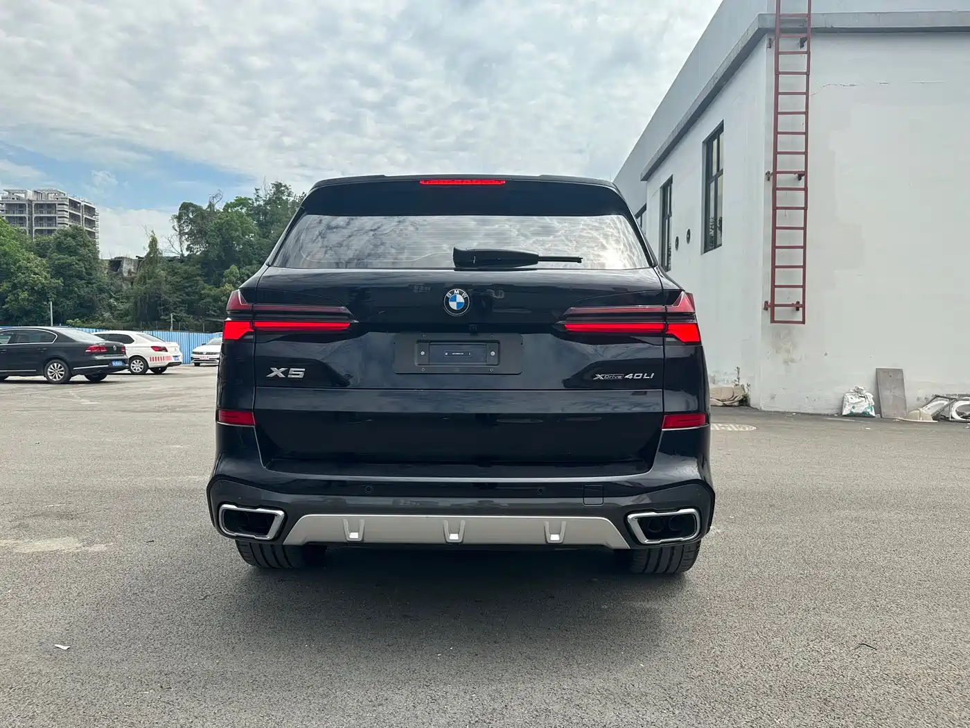 BMW X5 2023 xDrive 40Li M Sport Package фото 8