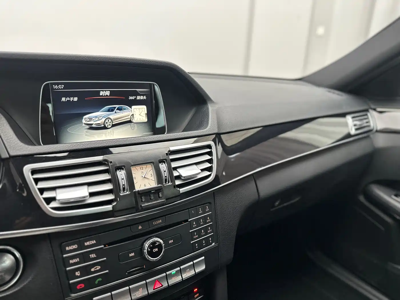 Mercedes-Benz E-Class 2015 Facelift E 260 L Sport фото 25