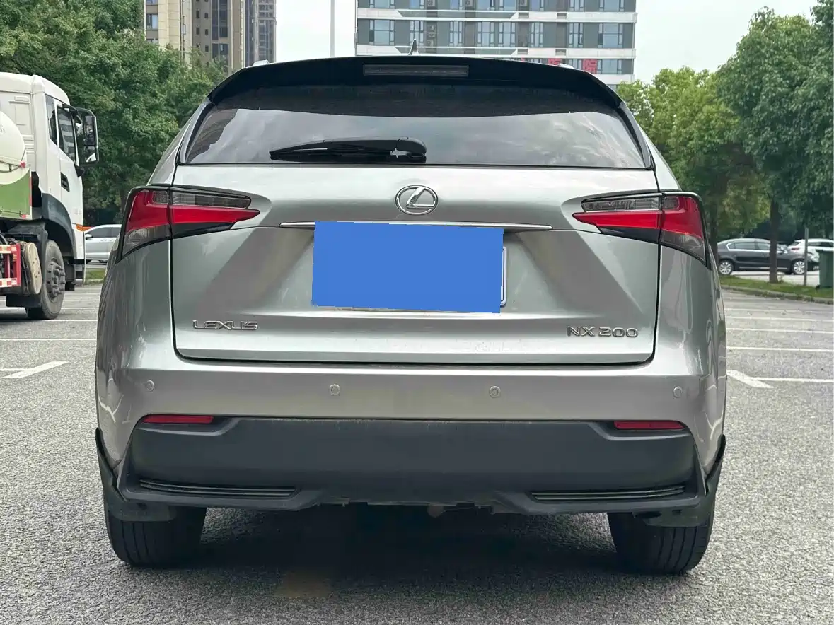 Lexus NX 2016 200 AWD F Sport фото 9