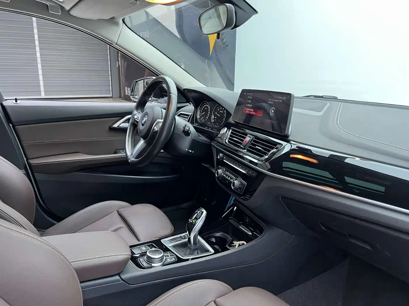 BMW 1 Series 2022 120i M Sport Shadow Edition фото 23
