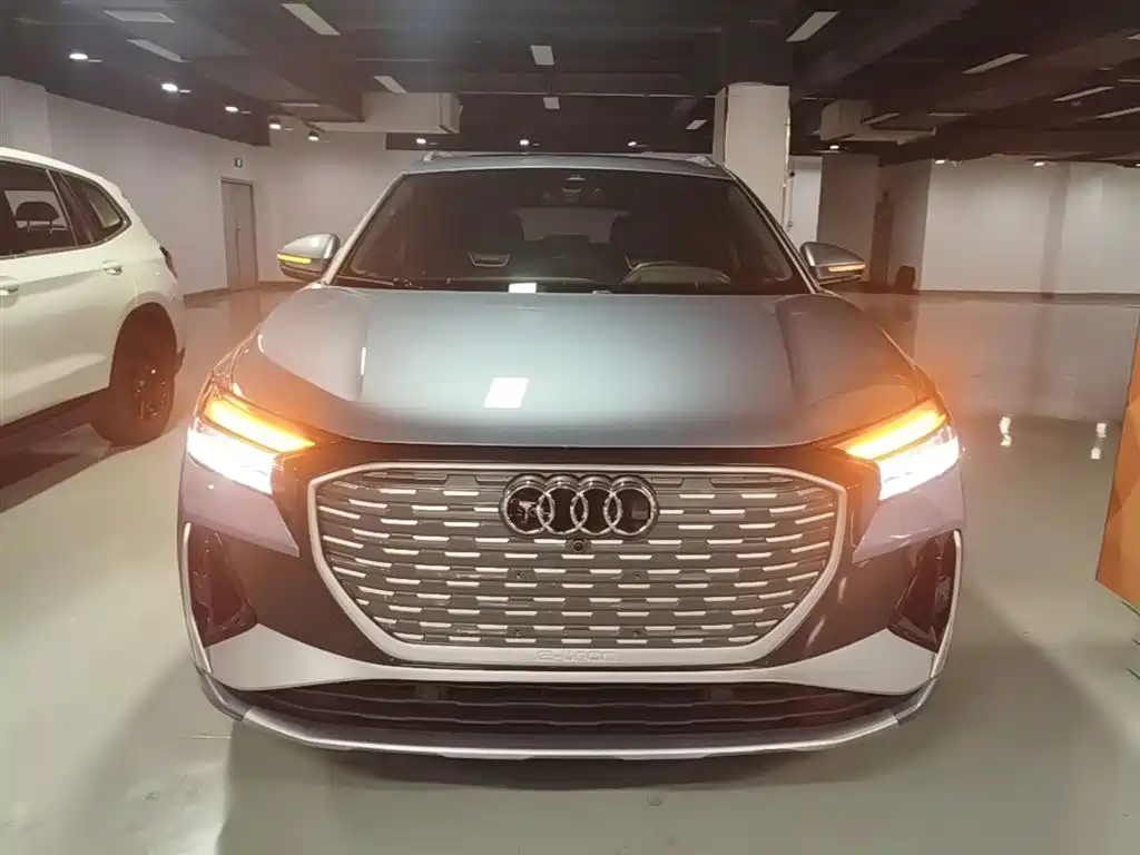 Audi Q4 e-tron 2023 50 e-tron quattro Creation Edition фото 3