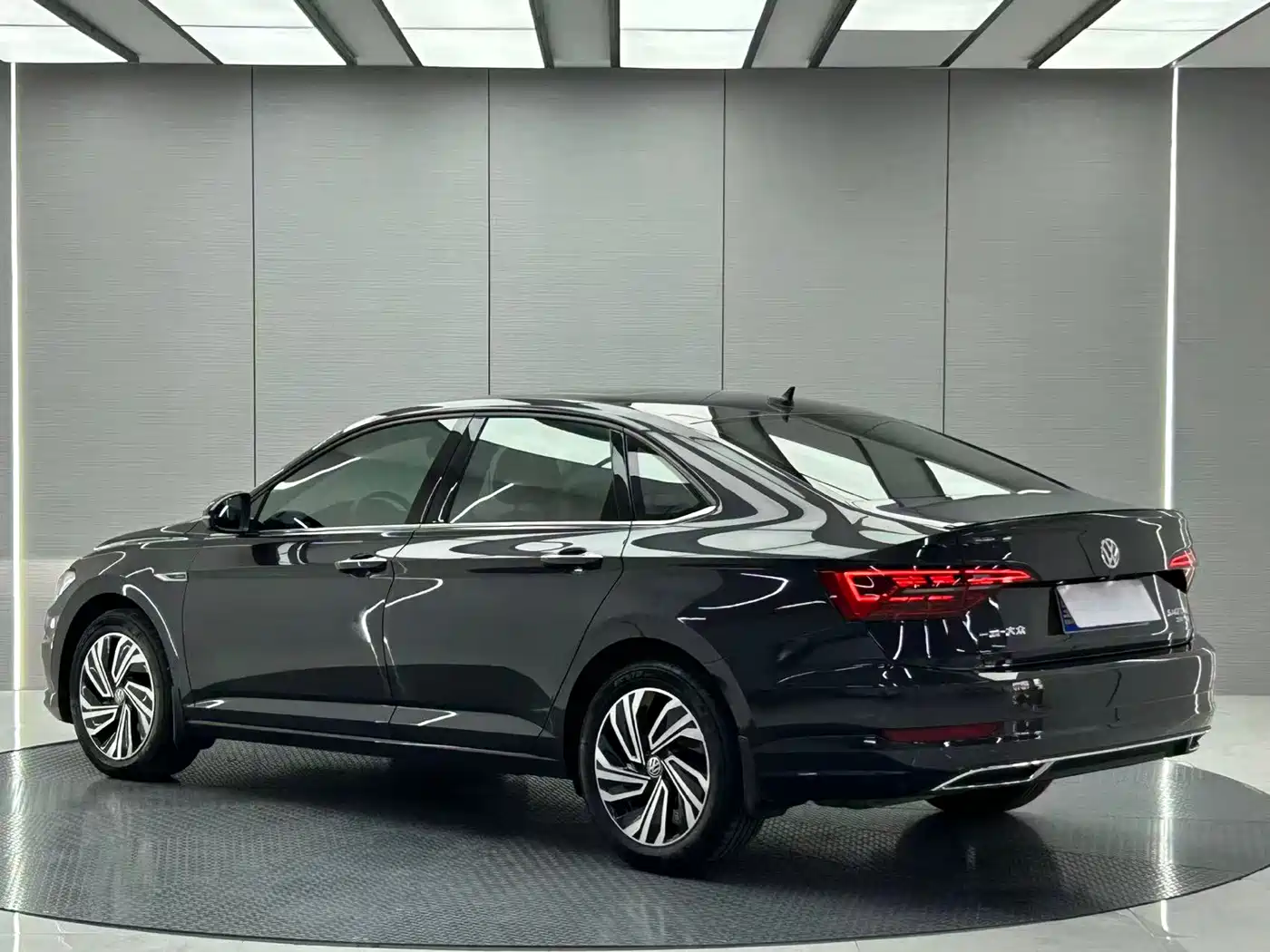 Volkswagen Sagitar 2022 280TSI DSG Surpassing Edition фото 3