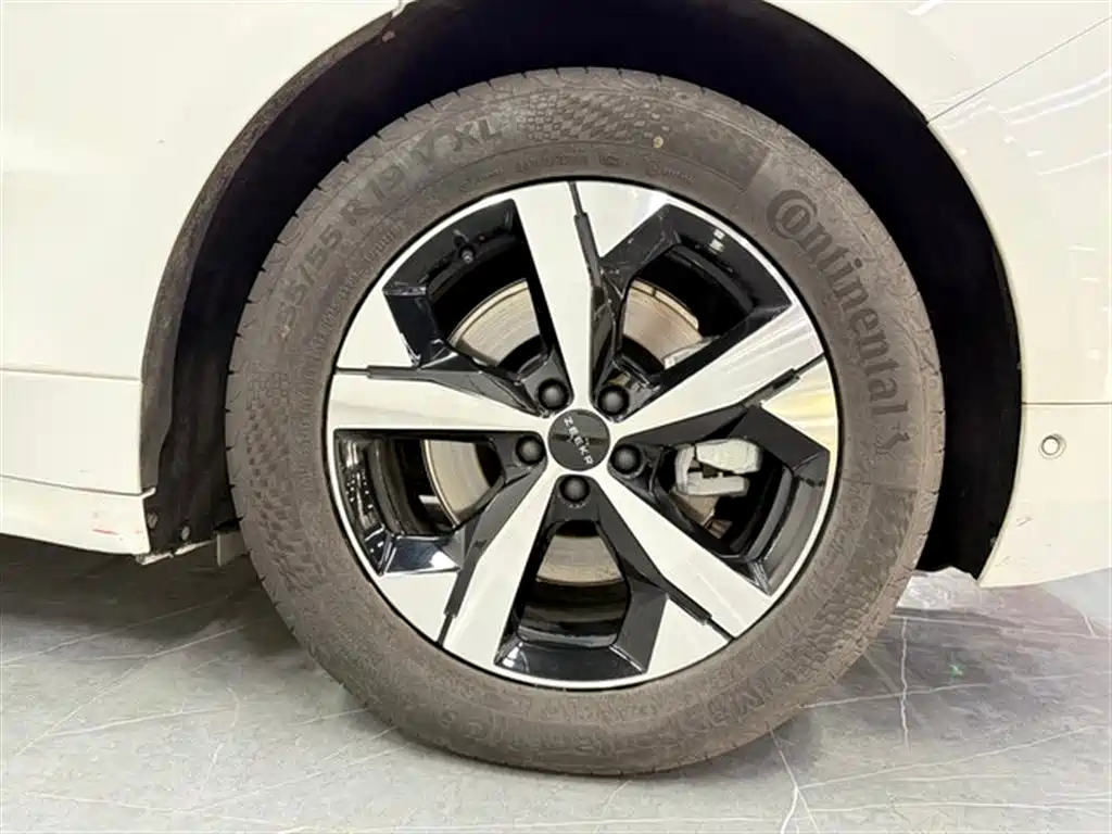 ZEEKR EXTREME KRYPTON 001