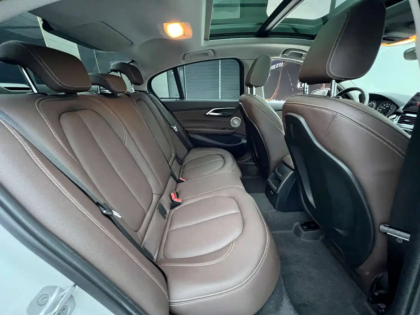 BMW 1 Series 2022 120i M Sport Shadow Edition фото 14