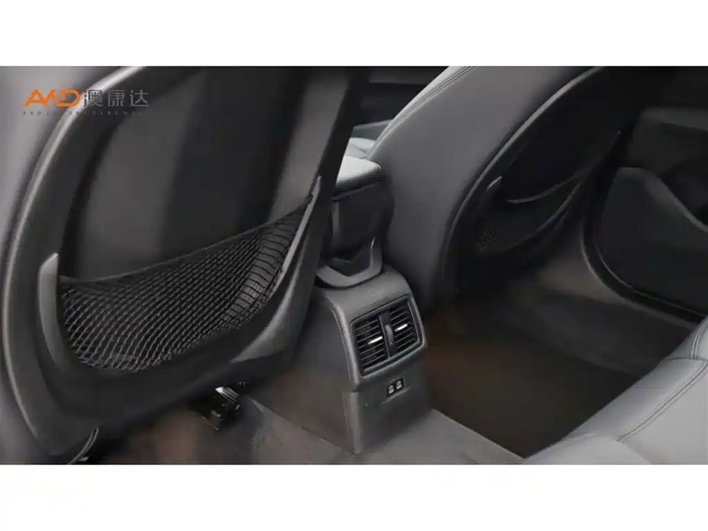 BMW X1 2019 sDrive20Li Leading Model фото 9