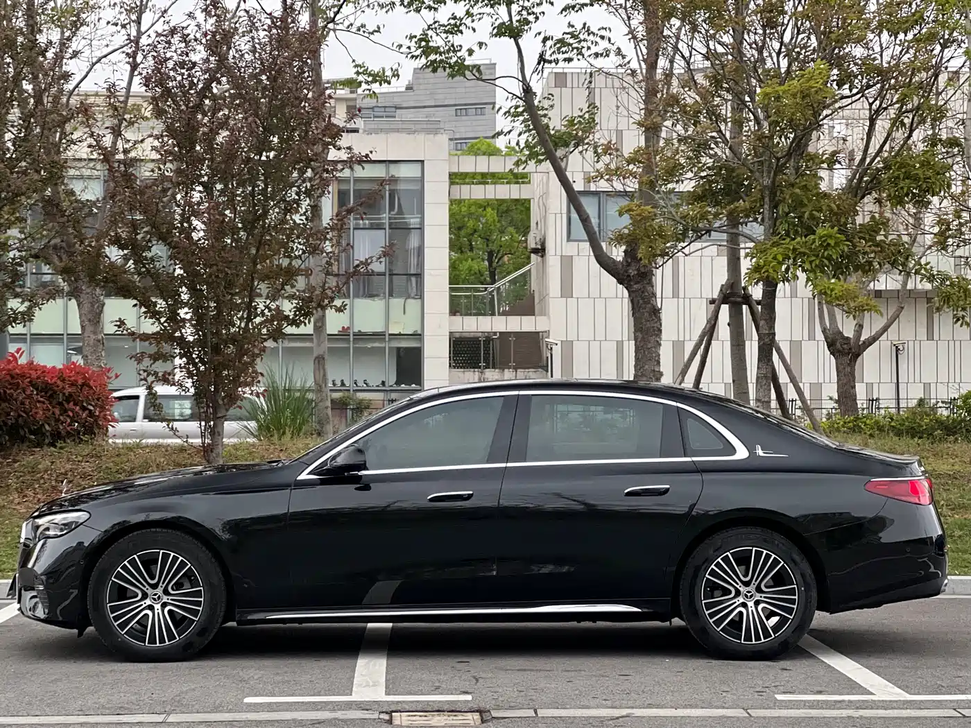 Mercedes-Benz E-Class 2024 Facelift E 260 L фото 7
