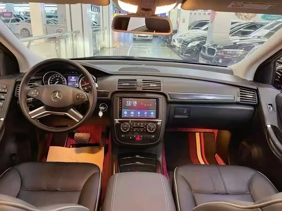 Mercedes-Benz R-Class 2017 R 320 4MATIC Business Collector's Edition фото 3