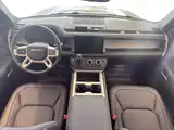 Photo 14 - Land Rover Defender
