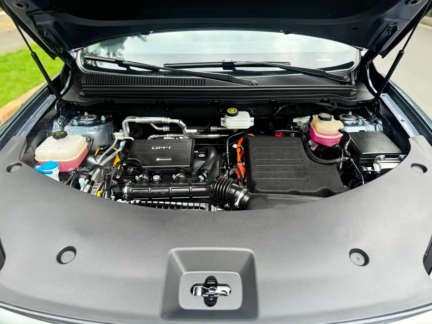BYD Song Pro New Energy 2025 2nd Generation Smart Drive Edition DM-i 115KM Surpassing Type фото 17