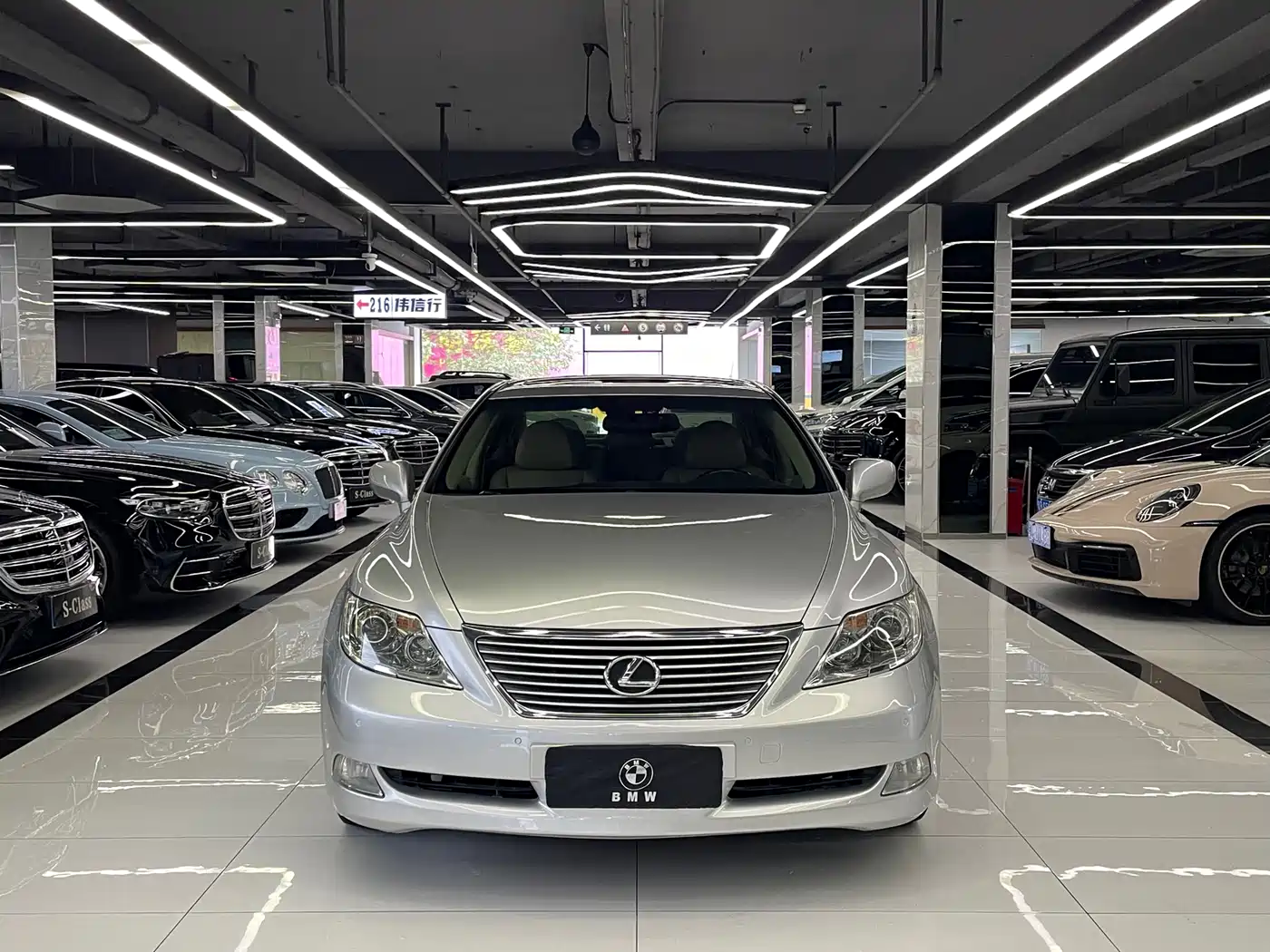 Lexus LS 2006 460L фото 2