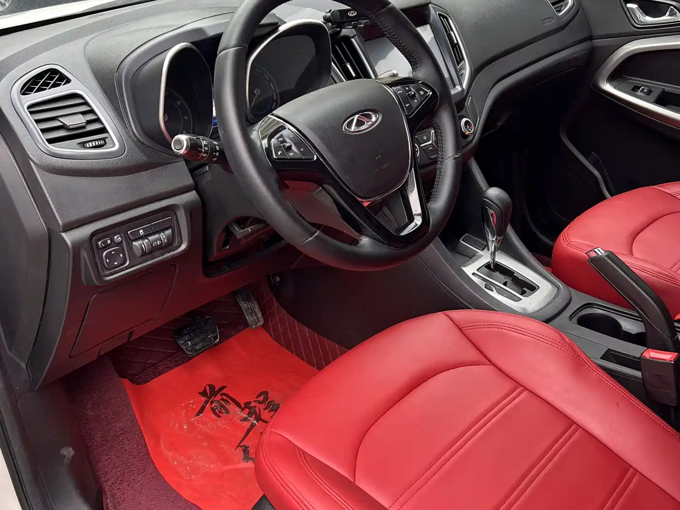 CHERY TIGGO 5