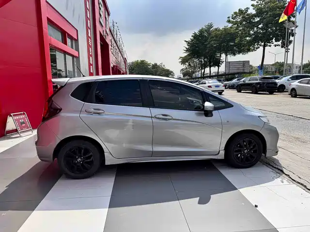 Honda Fit 2018 1.5L CVT Sport+ Edition — фото 4