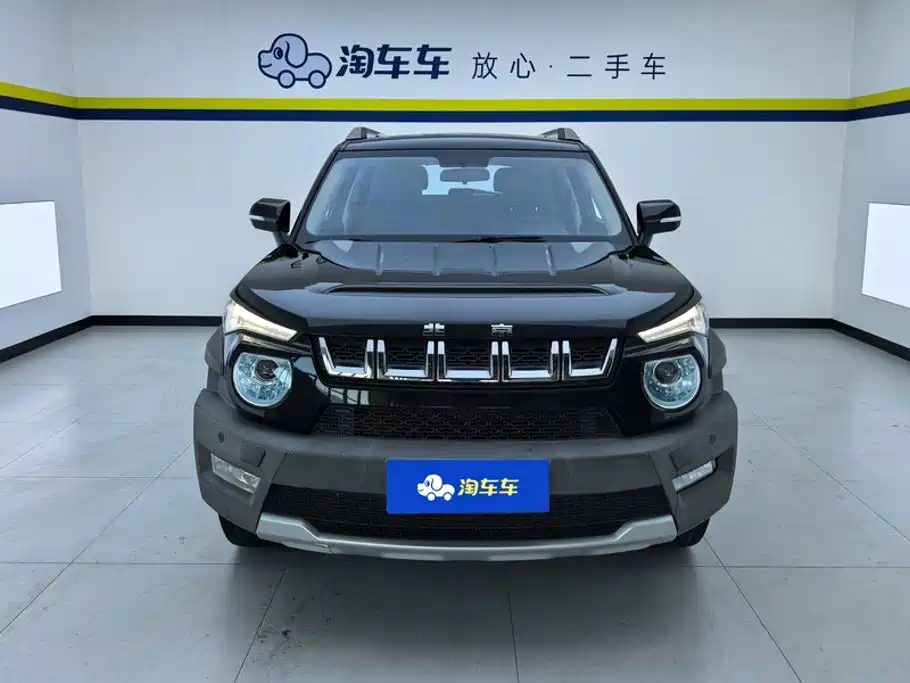 BAIC ORV Beijing Offroad BJ20 2017 2016 1.5T CVT Luxury