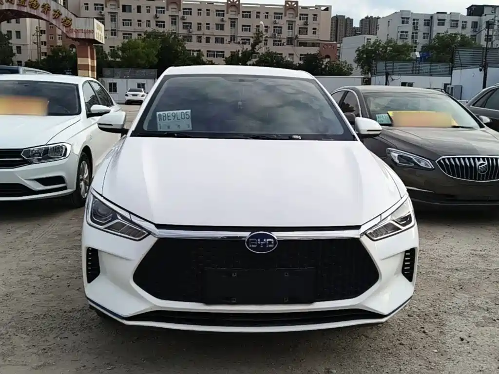 Фото 3 - BYD e2