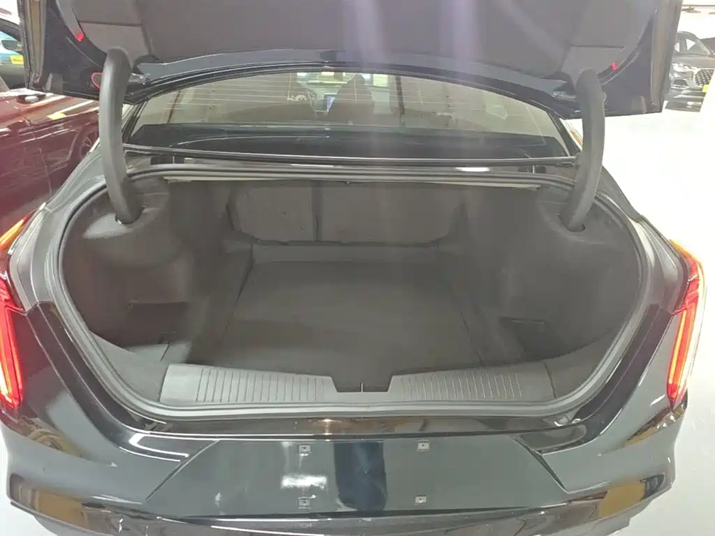 Cadillac CT4 2024 2023 25T Luxury Model