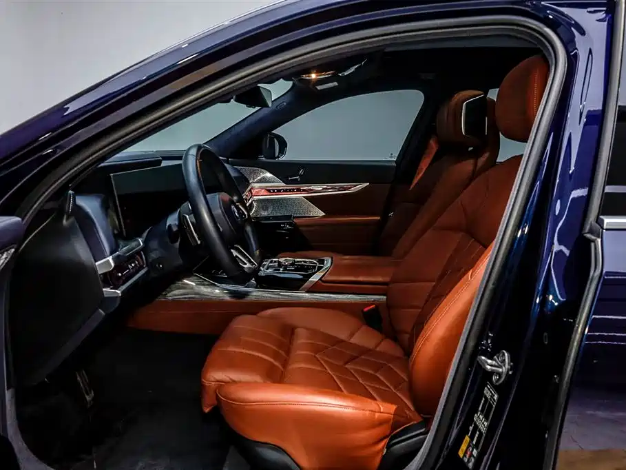 BMW i7 2023 Model xDrive60L M Sport Package фото 11