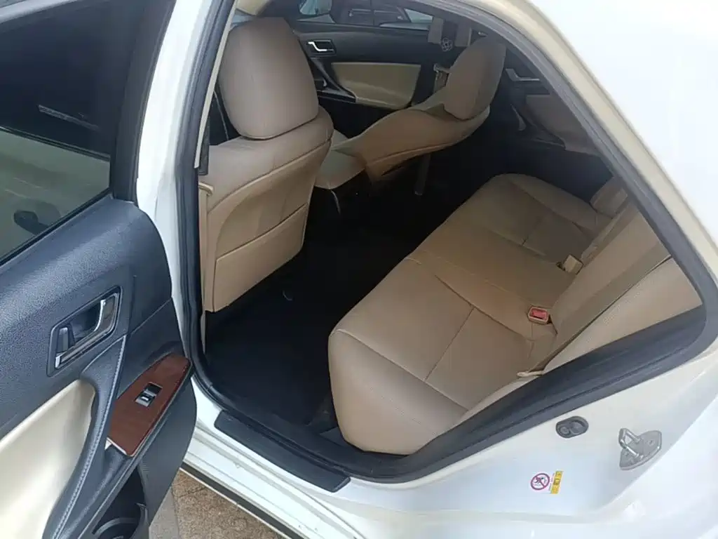 Toyota Reiz 2016 2013 2.5V Premium Edition