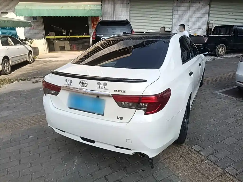 Toyota Reiz 2016 2013 2.5V Premium Edition