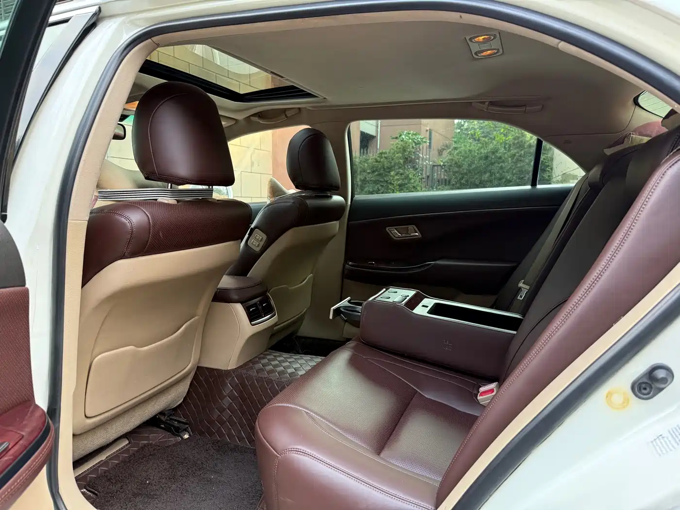 Toyota Crown 2010 3.0L Royal Saloon фото 13