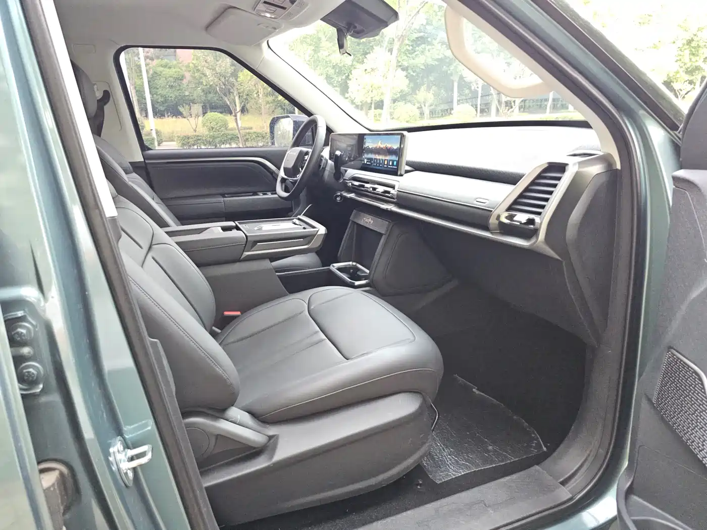 SAIC Maxus Interstellar X 2025 2.5T Luxury Edition фото 4