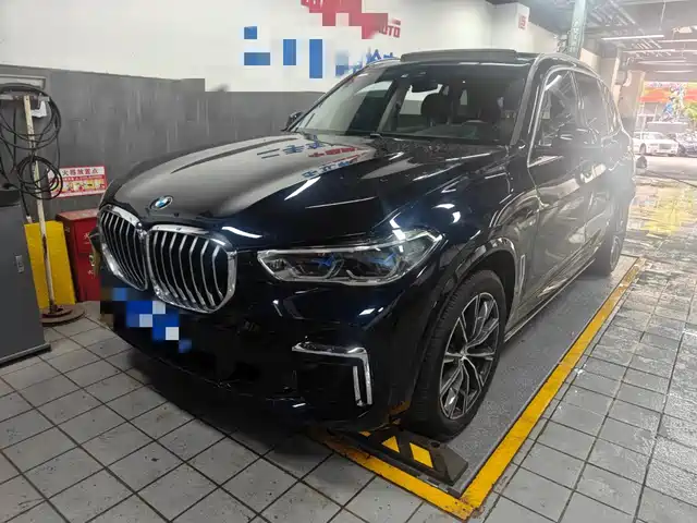 BMW X5 2023