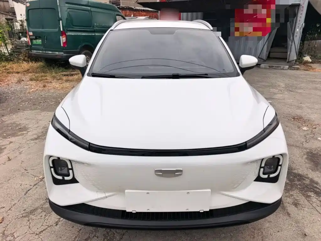 Фото 3 - Geely Geometry E Firefly