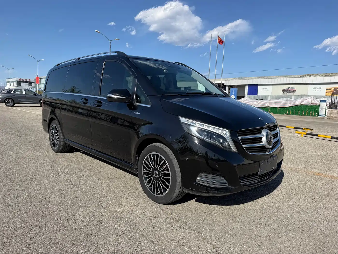 Mercedes-Benz V-Class 2018 V 260 Premium Edition China VI фото 3