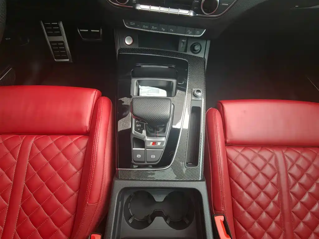 Audi SQ5 2021 3.0 TFSI quattro фото 7