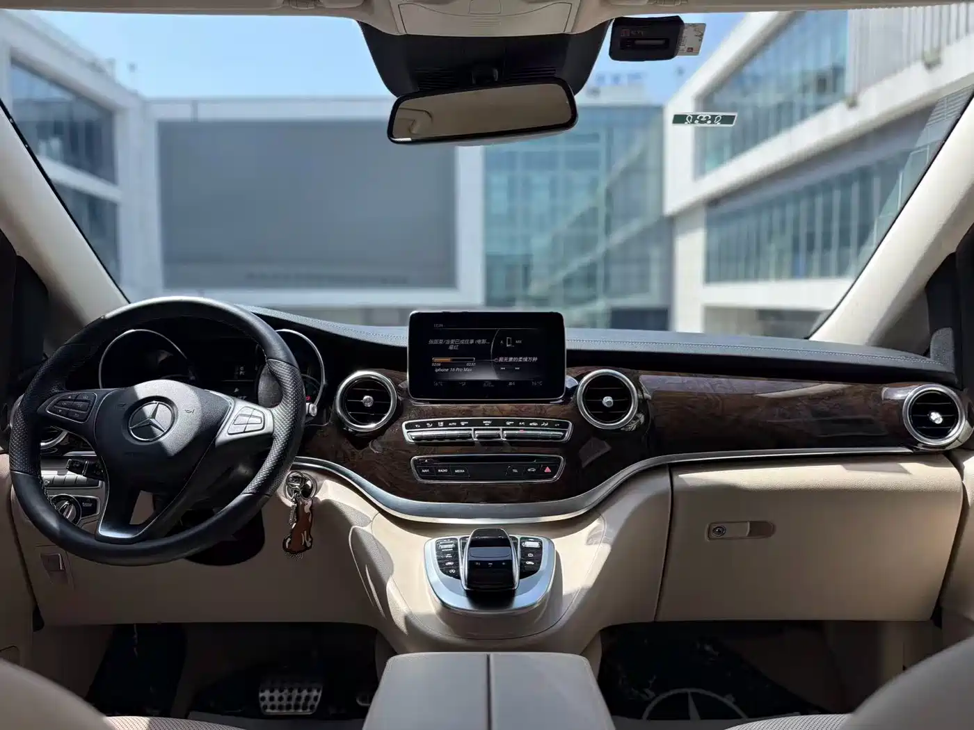 Mercedes-Benz V-Class 2018 V 260 L Premium Long Wheelbase Edition China VI фото 9