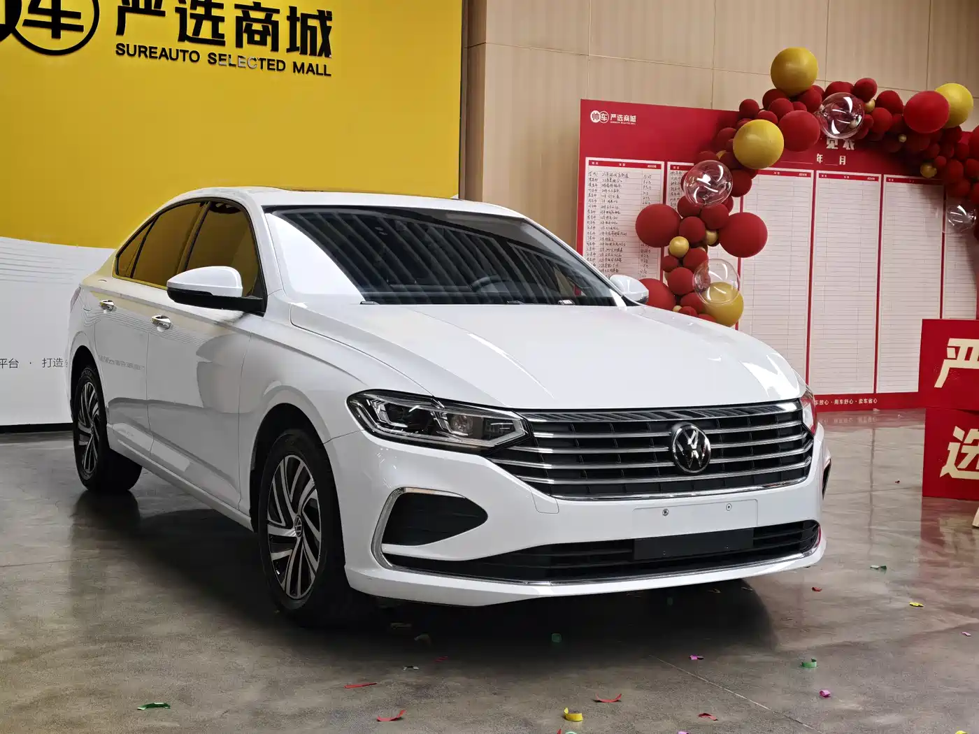 Volkswagen Lavida 2023 1.5L Auto Five Million Edition фото 3