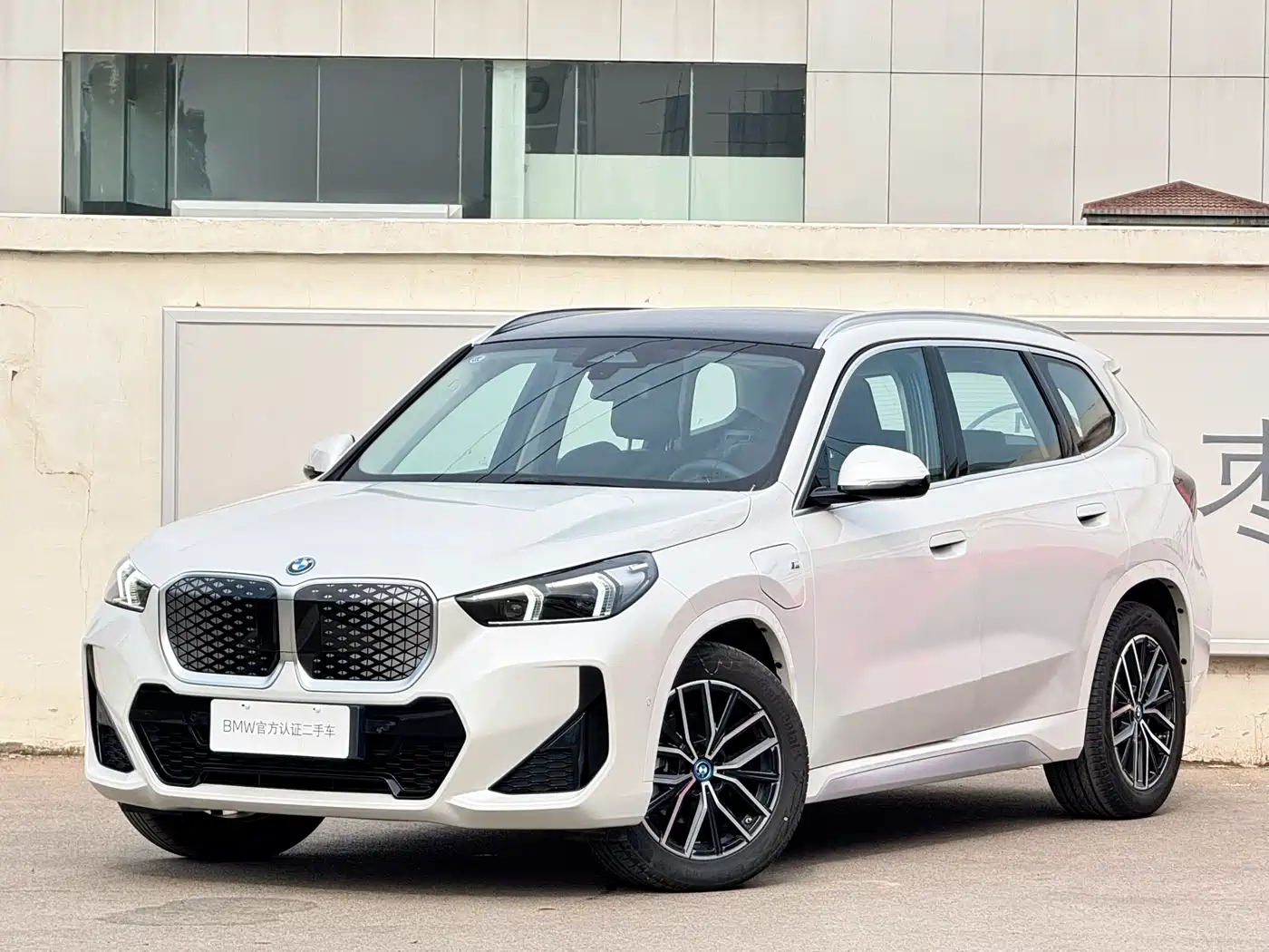 BMW iX1 2025 eDrive25L M Sport Package