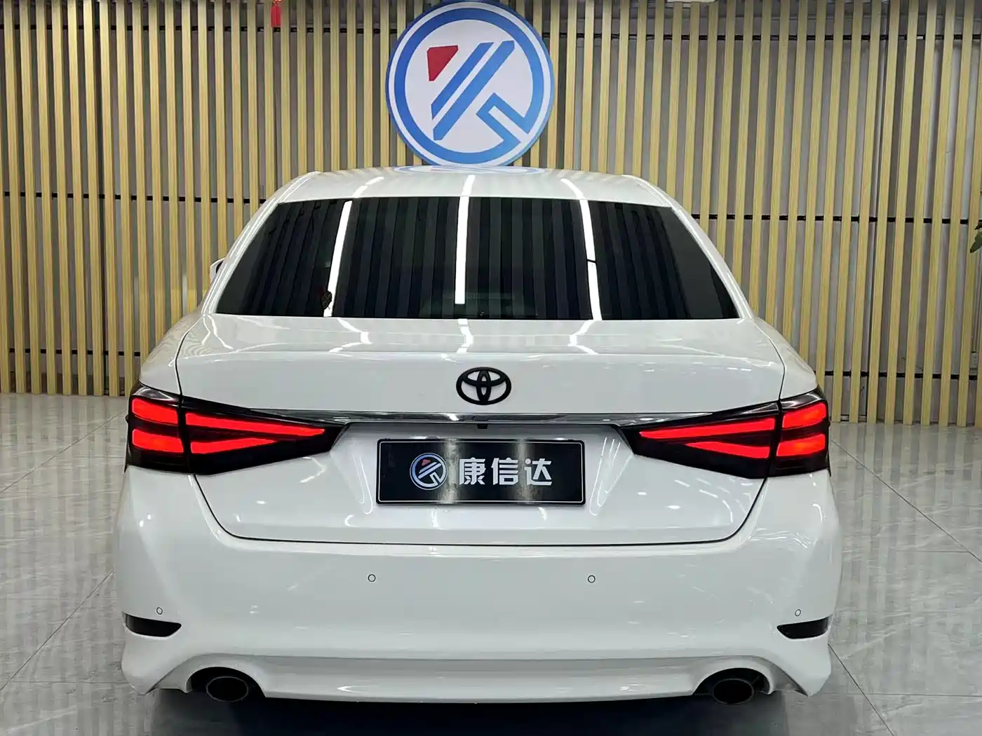 Toyota Crown 2018 2.0T Fashion Edition фото 9