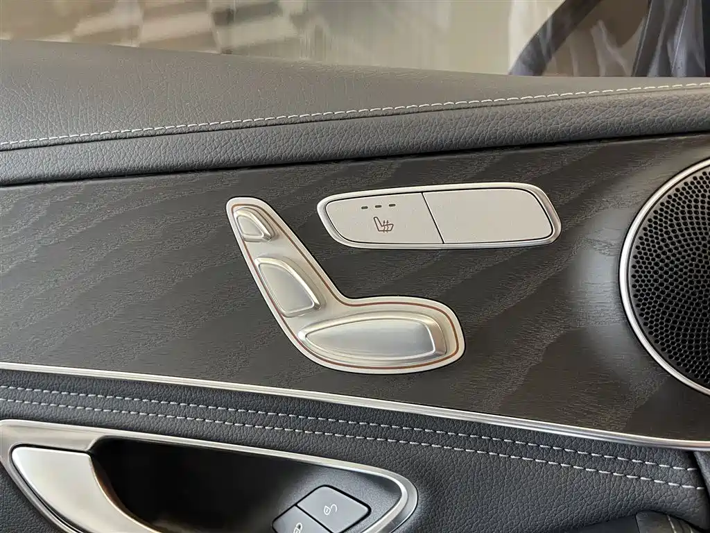 Mercedes-Benz C-Class 2016 C 200 L Sport фото 23