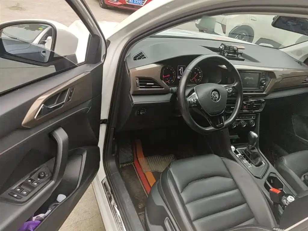 Volkswagen Tharu 2020 280TSI 2WD Comfort Edition China VI фото 16