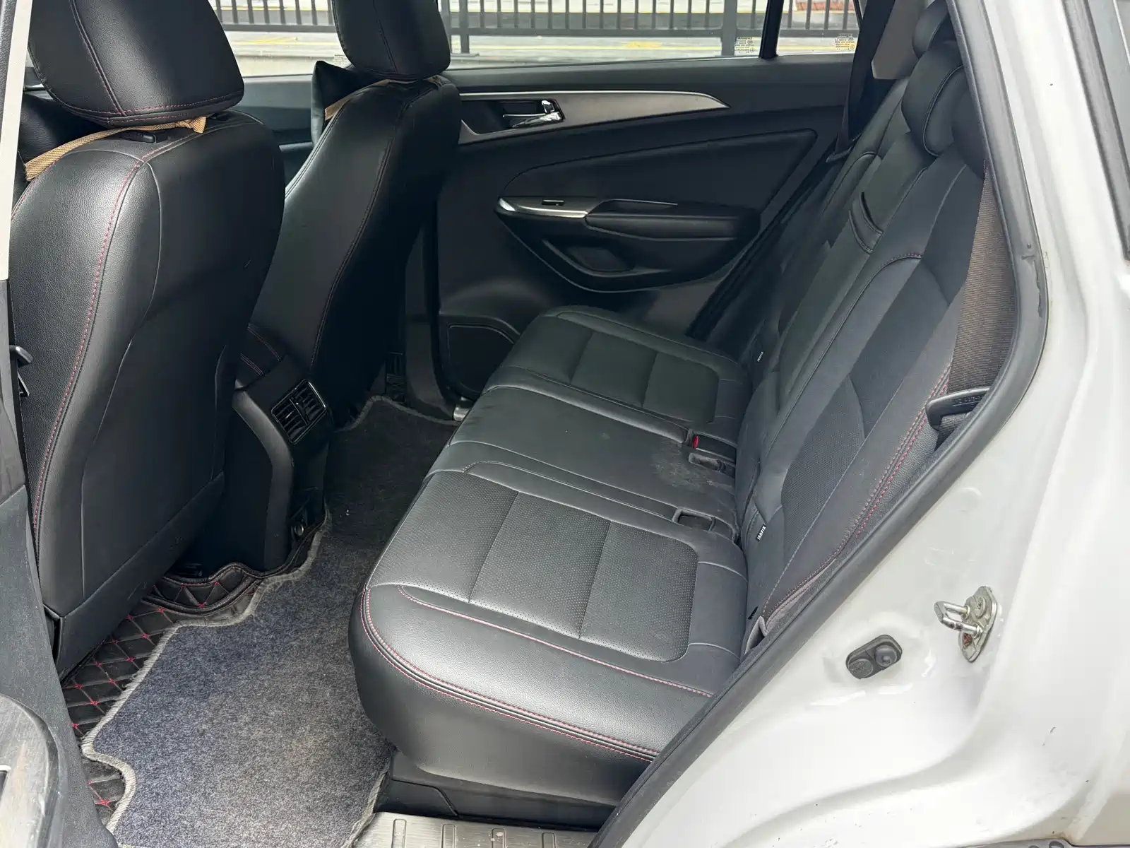 Photo 7 - Changan CS75