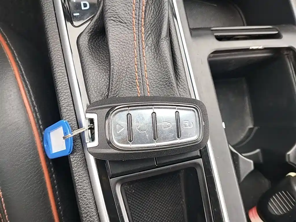 Hyundai Sonata 2015 1.6T GLS Smart фото 9