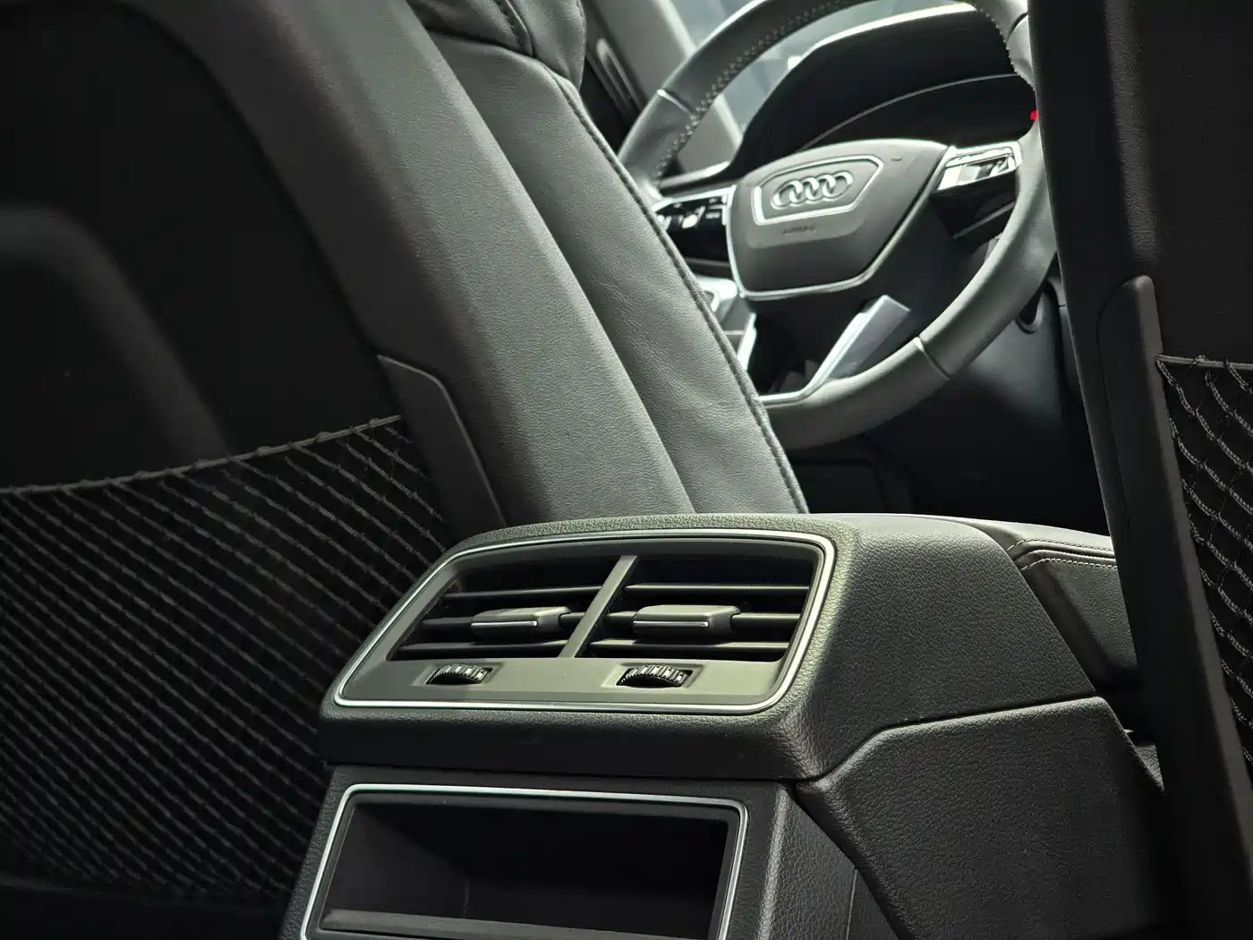 Audi A6L 2019 40 TFSI Luxury Dynamic фото 12