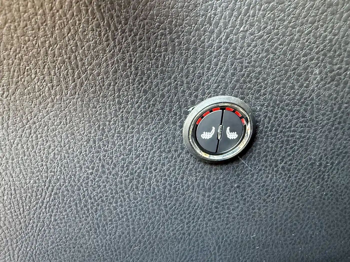 Toyota YARiS L Zhi Xuan 2022 Zhi Xuan X 1.5L CVT Leading PLUS Edition фото 8