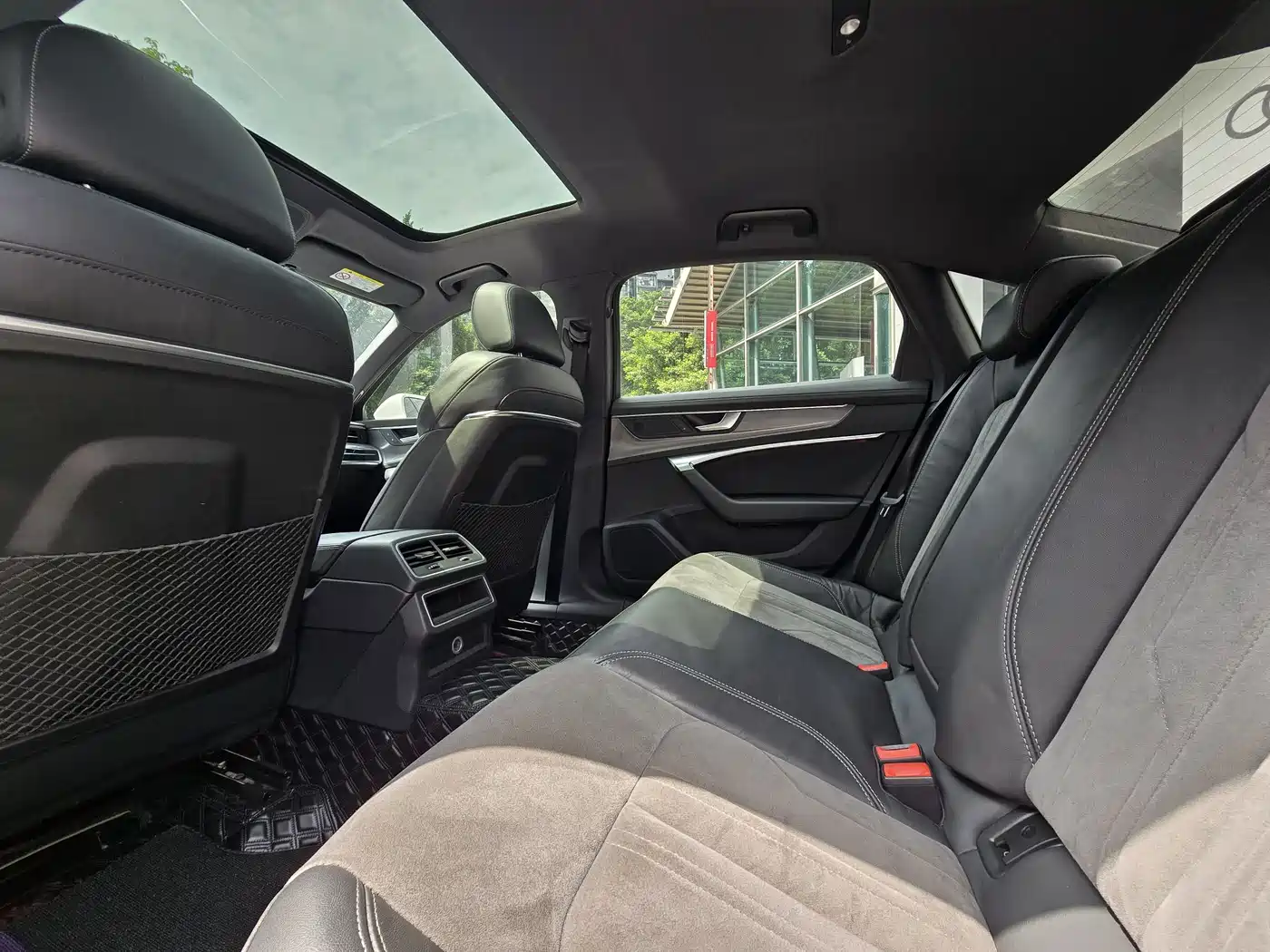 Audi A6L 2019 40 TFSI Luxury Dynamic фото 17