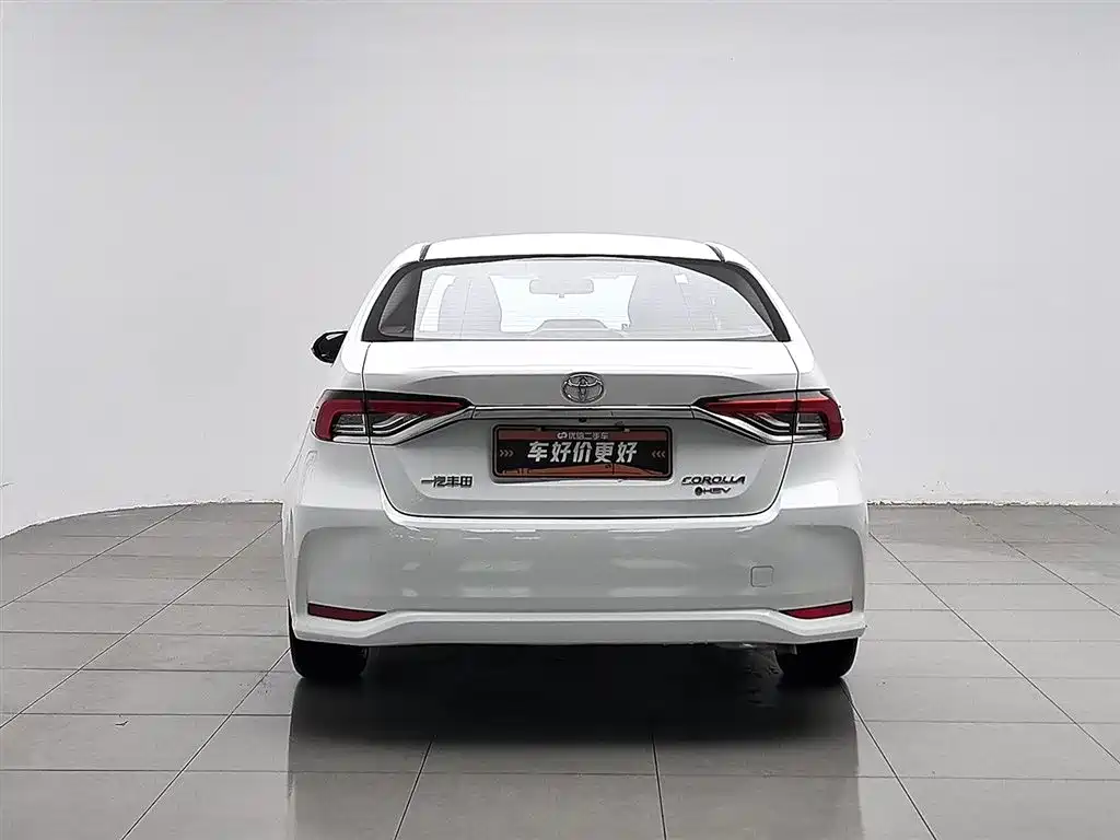 Toyota Corolla 2024 Model 1.8L Smart Hybrid Elite Edition фото 4