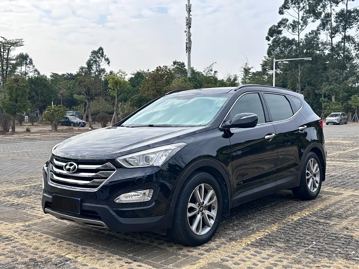 Hyundai Santa Fe 2013 Facelift 2.4L Automatic 4WD Premium
