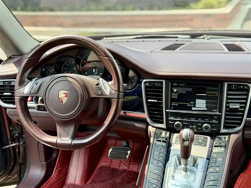 Porsche Panamera 2014 Panamera 4 Executive 3.0T фото 4