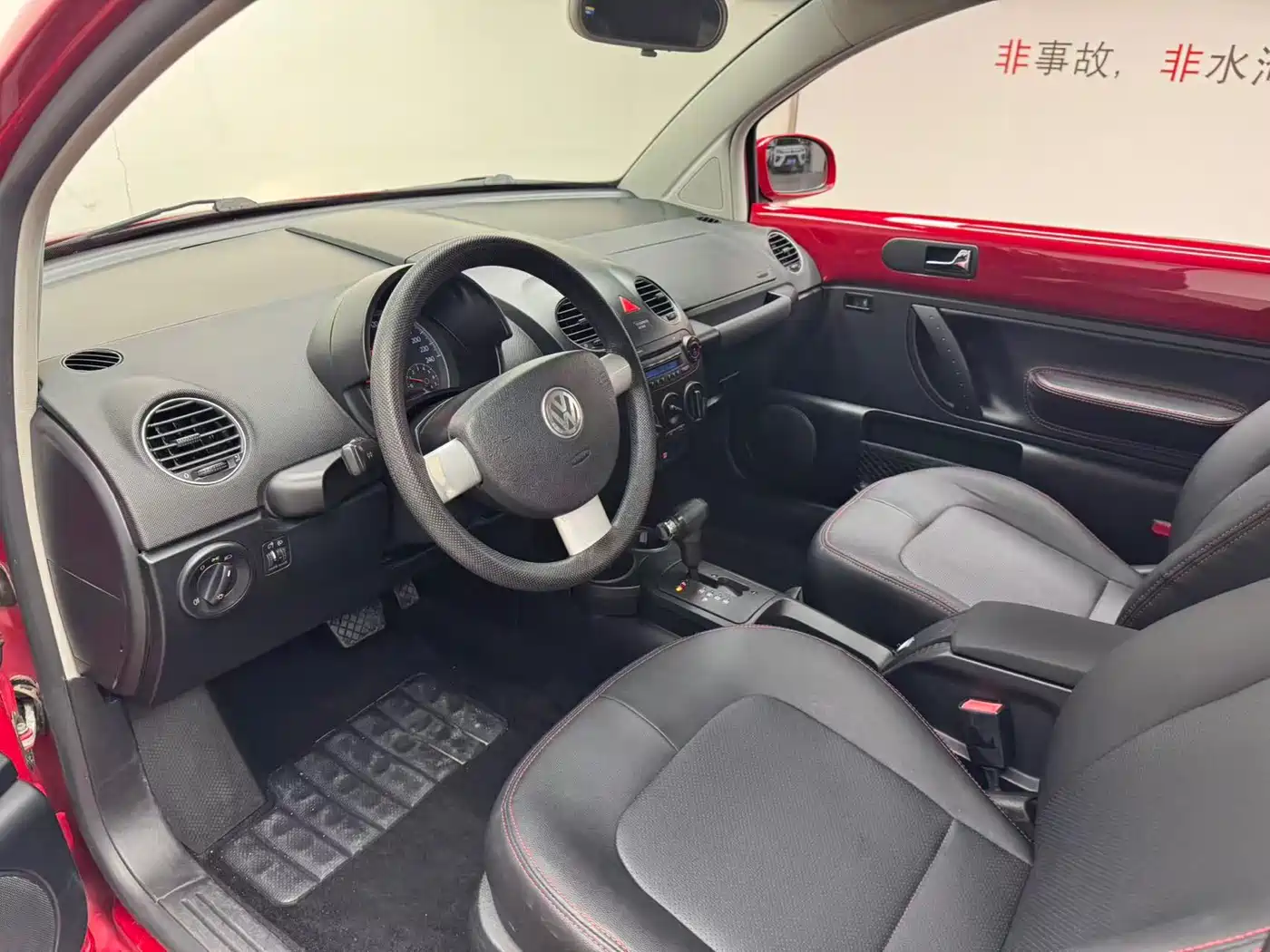 Volkswagen Beetle 2010 Model 1.6 AT фото 11