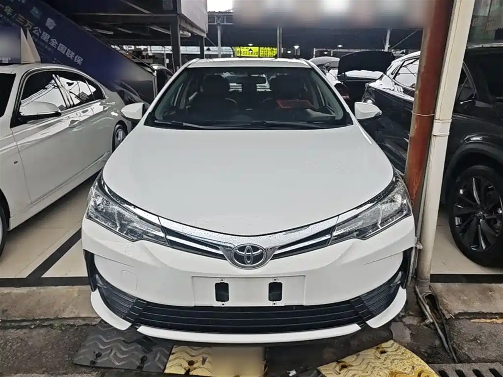 Toyota Corolla 2017 Facelift 1.2T S-CVT GL-i фото 3