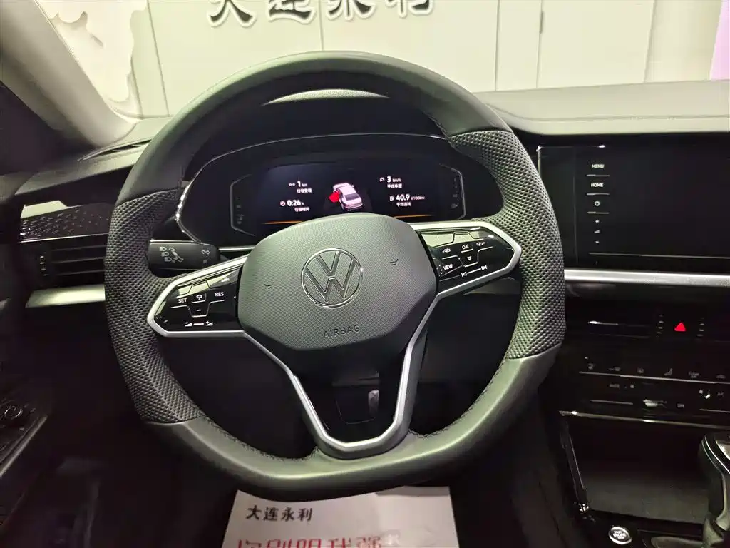 Volkswagen Passat 2024 380TSI Starlight Dragon Soaring Edition фото 15