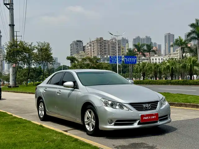 Toyota Reiz 2010 2.5V Elegance Elite Edition — фото 2