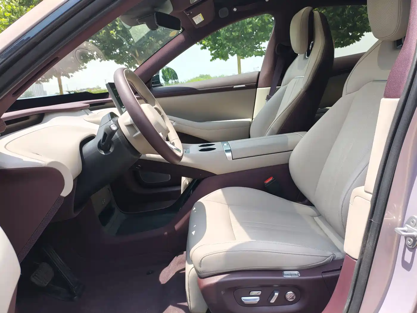 Xiaomi Auto Xiaomi YU7 2025 Extended Range AWD Pro фото 6