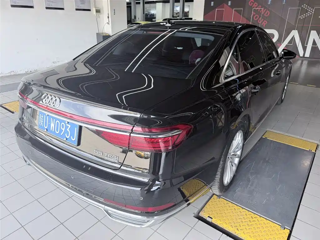 Audi A8 2018 A8L 55 TFSI quattro Launch Elite фото 4